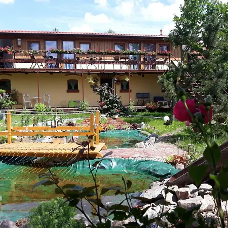 Dworska Zagroda Фермерский дом Korytowo